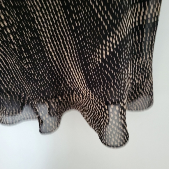 New York & Company Women Dotted Skirt Ruffle Hem Size Medium - Picture 5 of 6